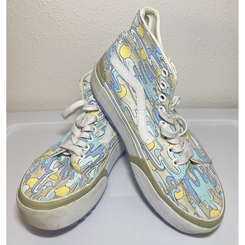 Vans Unisex Sk8-Hi Stacked Wavy Cloud Print Platform Sneakers 7.5 Blue